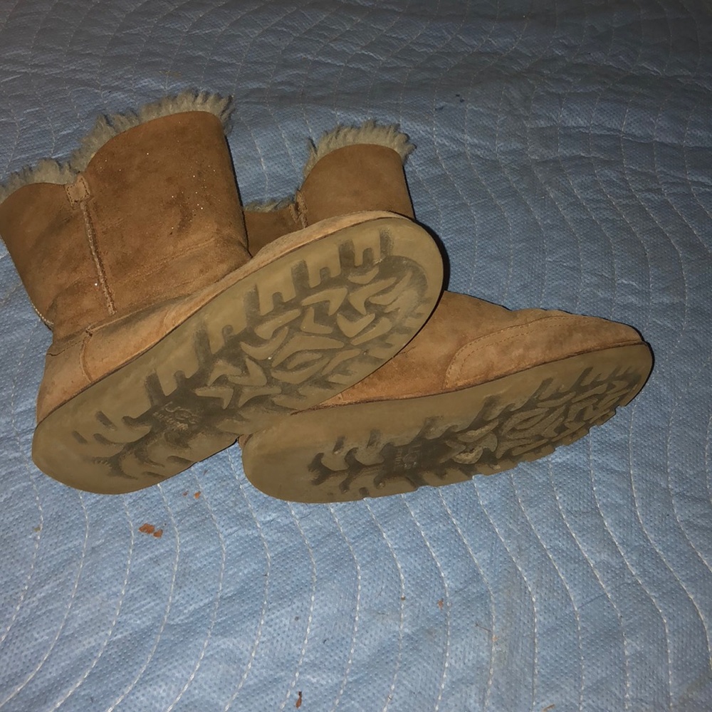 Uggs - image 3